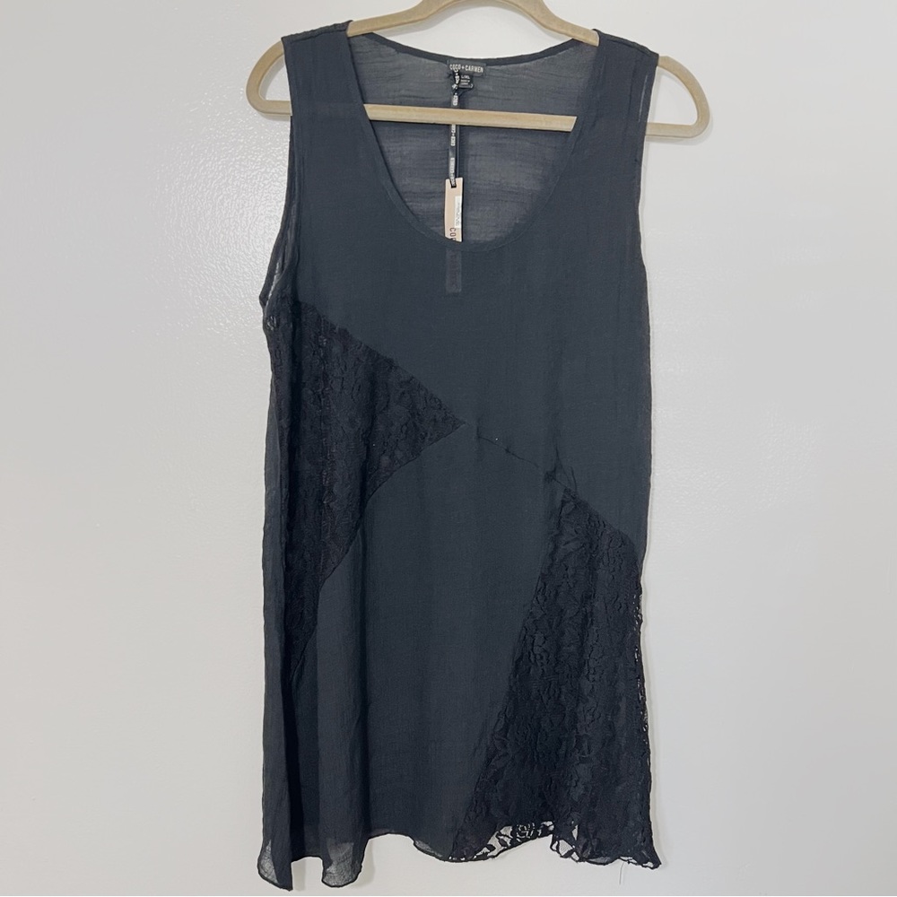 Coco + Carmen Black Tunic Sz L